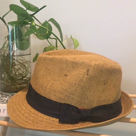 🎁 FWP Straw Hat with Black Ribbon - Picture 2 of 9